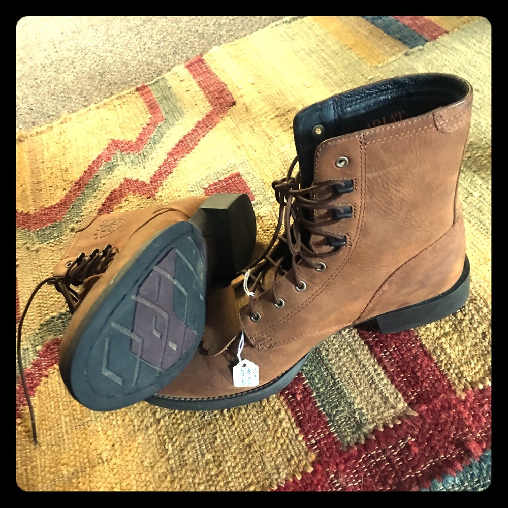 Arias lace up boots